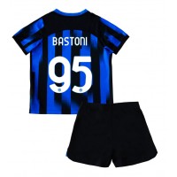Inter Milan Alessandro Bastoni #95 Hjemmedraktsett Barn 2023-24 Kortermet (+ Korte bukser)